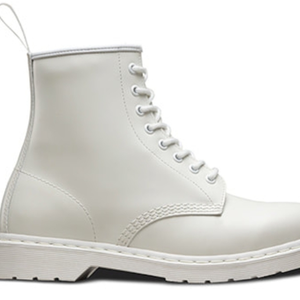Dr. Martens White Leather BootsDescriptionDr. Martens1460 Mono leather bootsF - Picture 15 of 17